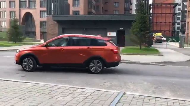 видеорегистратор на базе Toyota Land Cruiser 200 для LADA Vesta SW Cross смотреть онлайн