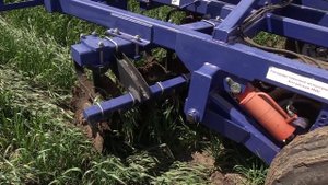 Борона дисковая тяжелая ЗВЕЗДА БДТ-4 в работе