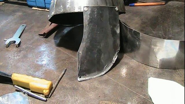 Шлем из фары трактора своими руками смотреть онлайн