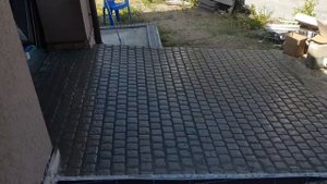 Заполнение швов брусчатки сухой смесью / КАМЕННЫЕ ТРАДИЦИИ