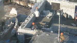 Строительство многоэтажного дома из кирпича. Часть 3. Кладка несущих стен.