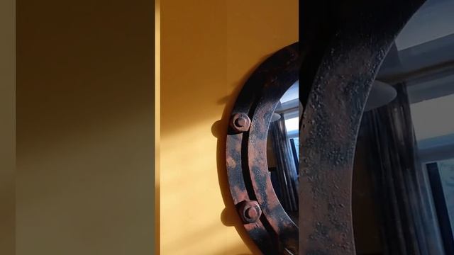 Брутальное зеркало в круглой раме. Желаемый размер и текстуры металлов, сталь, латунь, медь! смотреть онлайн