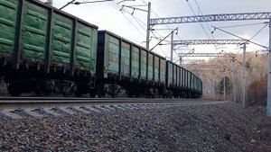 Электровозы 3ЭС5К-1035 "Ермак" с грузовым поездом и толкач 4ЭС5К-009 "Ермак" в хвосте.