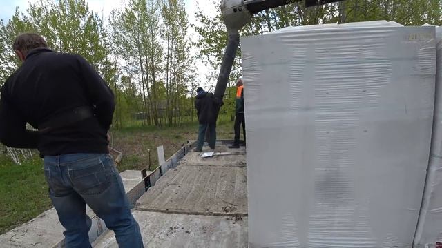 Строим новый гараж. Первые подробности. Часть 1 смотреть онлайн