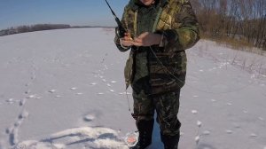 Река Ока .  Рыбалка в глухозимье ! Крупная плотва?
