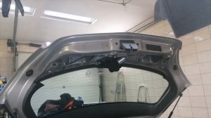 How To Remove or Replace 3rd Third Center Brake Light Opel Astra H, Vauxhall Astra H