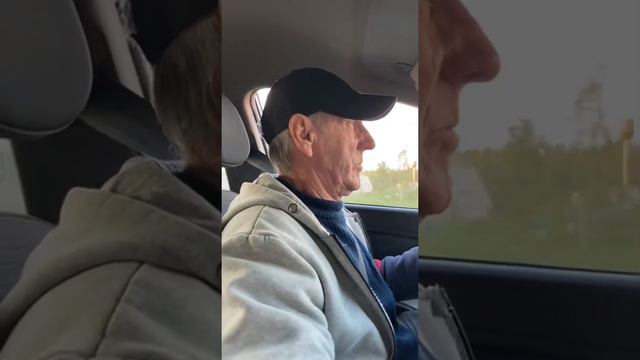 Когда жена работает космонавтом 🤪 смотреть онлайн