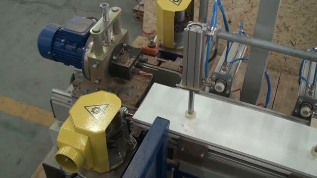 Автоматический присадочно-фрезерный станок царговых элементов «masterPROFF Z3 M» смотреть онлайн