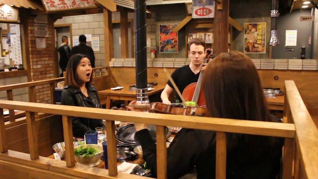 Orchestra in K-BBQ restaurant смотреть онлайн