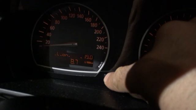 BMW E83 сервисное меню, тест приборной панели, ложный перезаряд. смотреть онлайн