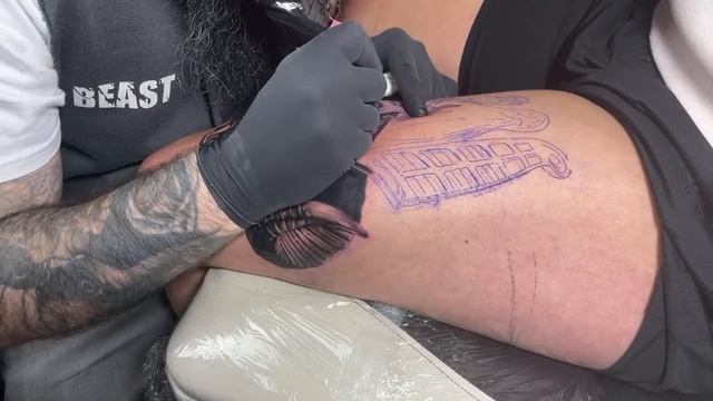 Day 2 of Osiris Tattoo and Will Smith Slaps смотреть онлайн