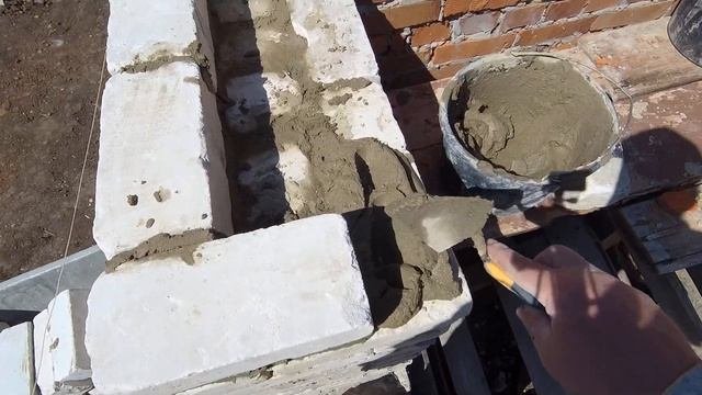 кладка бу кирпича,черновая кладка,кладка угла,советы кладки,забутовка,разметка,ч-4