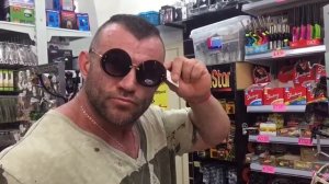 Мартышка и очки.