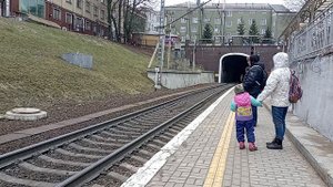 Электропоезд! Эс2г 042 с сообщением Калининград Зеленоградск на станции Калининград Северный