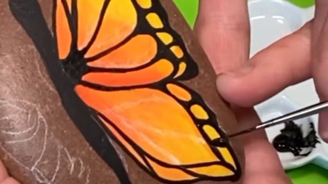 Monarch Butterfly смотреть онлайн