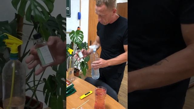 Работа смачивателя на листе растения + PH корректор воды для растворов смотреть онлайн