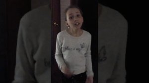 Девочка классно читает стихи. С.Михалков "На спектакле"Хижина дяди Тома"