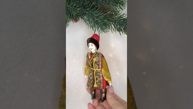 Арт. ТФ99  Новогодняя игрушка из фарфора и текстиля «Царевич»