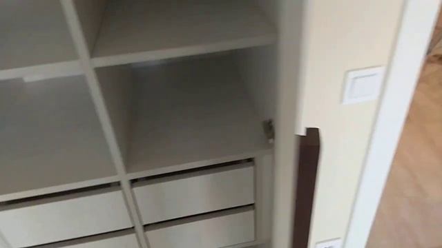 ж/к Жуковский. Шкаф встроенный в нишу с распашными дверями