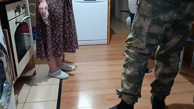 День жизни священника. Гипс и стол. Хитрая дочка в магазине...