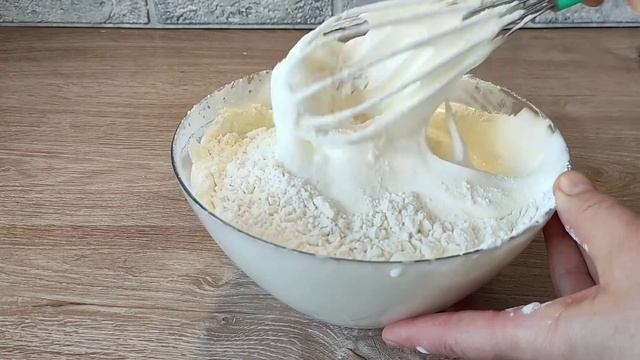 ШИКАРНЫЙ бисквит НА ЖЕЛТКАХ // ВОЗДУШНЫЙ И НЕЖНЫЙ смотреть онлайн