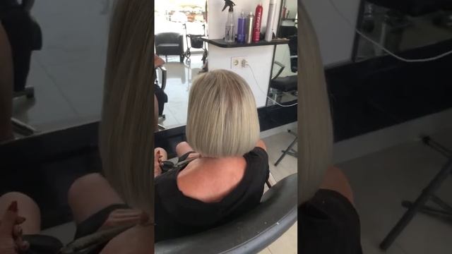 Bob haircuts White blond hair color