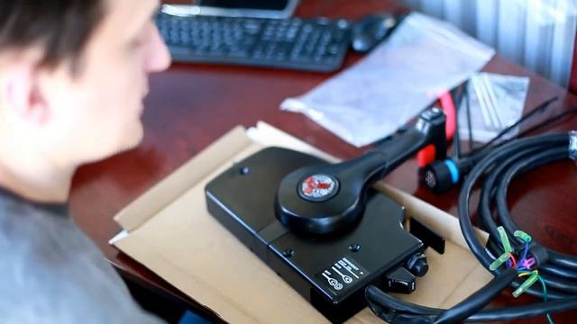 Командер на Mercury 14 pin смотреть онлайн