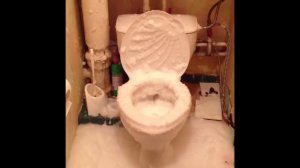 Забился унитаз.