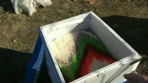 Как Напоить Пчёл Зимой ???