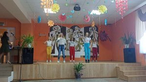 Танец  под песню: На десерт Open Kids