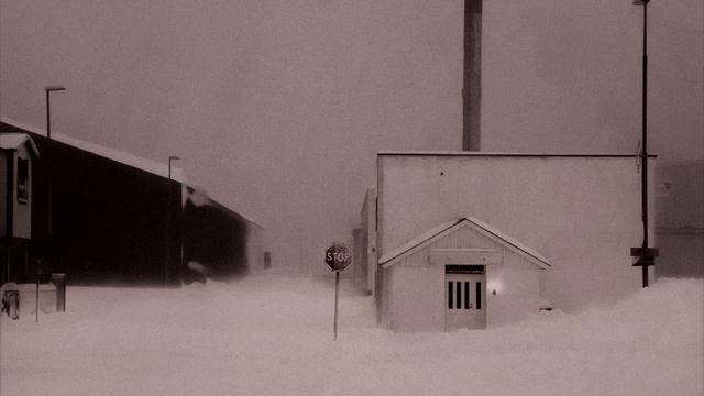 ты последний человек на земле во время ядерной зимы смотреть онлайн