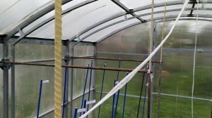 Современные, удобные и практически вечные колышки для подвязки томатов.