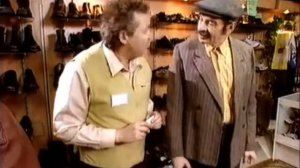 "Городок" - В обувном магазине