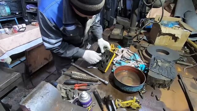 Трактор Кировец. Перебираю механизм переключения передач (МПП). смотреть онлайн