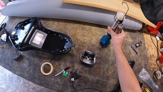 Harley Sportster Full Fender Conversion - Removing the Chopped Fender & Wiring (Part 1) смотреть онлайн