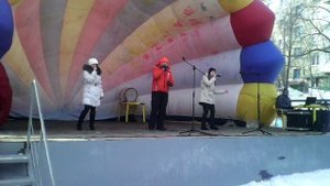 Песня "Глаза блестели как агаты"  и снова мужик.