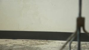 Видеоинструкция по применению наливных полов компании "Старатели"