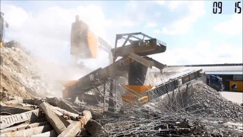 Дробилка / дробильный комплекс HARTL на переработке железнодорожных шпал