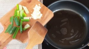 Очень ВКУСНАЯ ЗАКУСКА. Со стола улетает как семечки, маленький секрет. Бюджетно, Просто и Вкусно!..