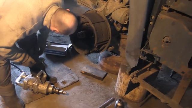 Замена шкворней VOLVO смотреть онлайн