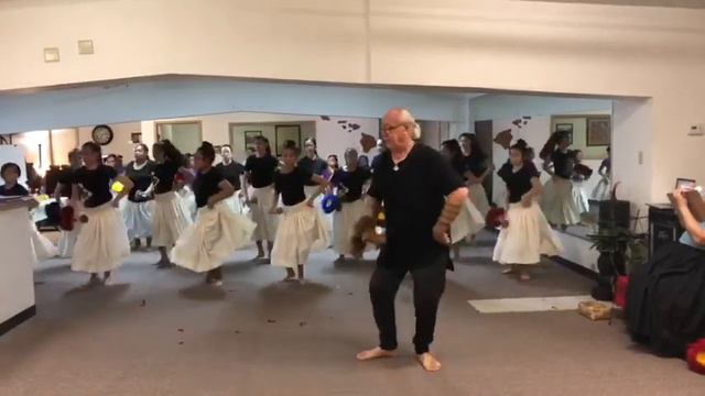 He Mele No `Ele`io - Kahiko by Lehua Kawaikapuokalani Hewett смотреть онлайн