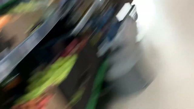 Прятки в пятёрочке. Игра от лица @Vandall_bs смотреть онлайн