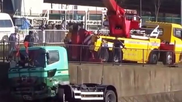 Грузовой эвакуатор оборудованный ротатором (ротатор, ротаторный эвакуатор) смотреть онлайн