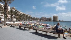 Прогулка по морской набережной. Торревьеха, Испания