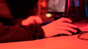 Владимир  Ни  слова о любви -ИГОРЬ СУРУХАНОВ