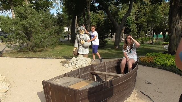 №166 ВЛОГ. Темрюк. Центральный парк. Перекус в KFC. 29 июля 2017 смотреть онлайн