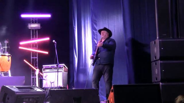 Dipped In Purple - Mistreated, 1974 смотреть онлайн