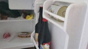 Холодильник DEXP TF050D. Внутреннее устройство