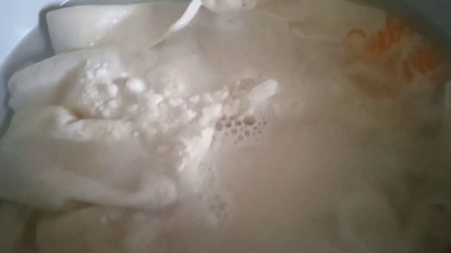 Как я вывожу пятна на одежде. смотреть онлайн