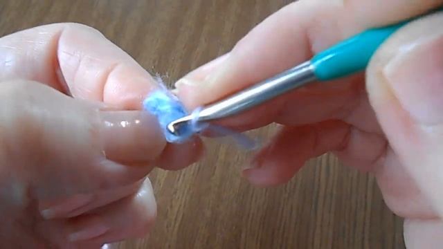Крючок для начинающих  Детские носочки крючком  Видео урок 1